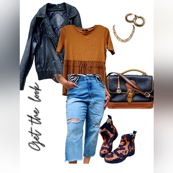 Universal Thread Light Blue High Rise Cropped Jeans - Picture 2 of 8